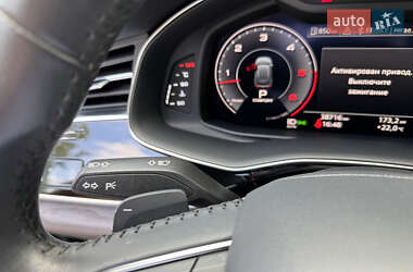 Внедорожник / Кроссовер Audi Q8 2019 в 