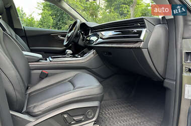 Внедорожник / Кроссовер Audi Q8 2019 в 