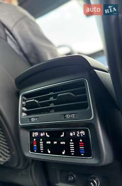 Внедорожник / Кроссовер Audi Q8 2020 в 
