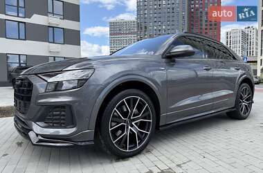 Внедорожник / Кроссовер Audi Q8 2020 в 