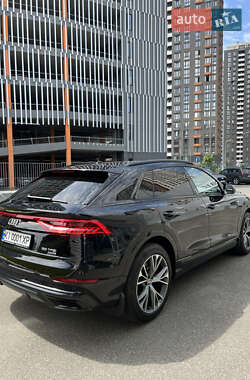 Внедорожник / Кроссовер Audi Q8 2018 в 