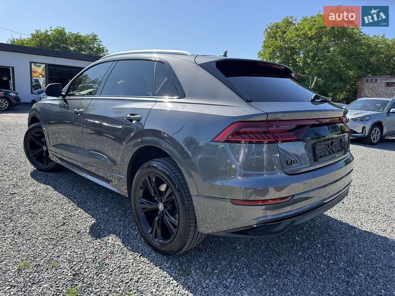 Внедорожник / Кроссовер Audi Q8 2018 в Тернополе