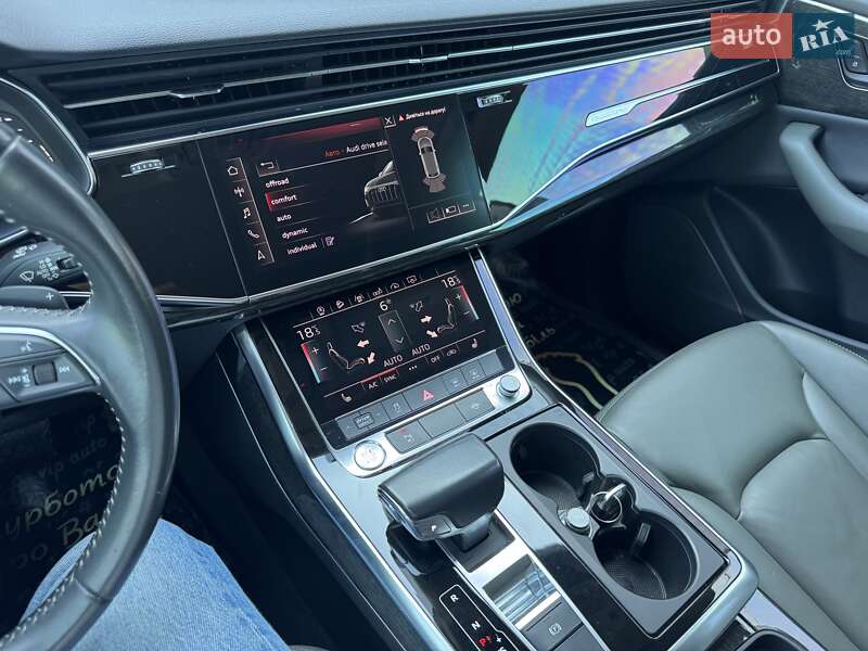 Внедорожник / Кроссовер Audi Q8 2018 в Тернополе