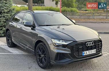 Внедорожник / Кроссовер Audi Q8 2020 в 