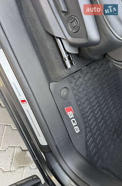 Внедорожник / Кроссовер Audi Q8 2020 в 