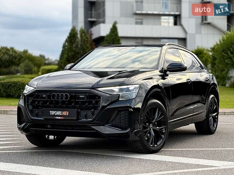 Внедорожник / Кроссовер Audi Q8 2025 в Киеве