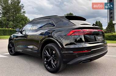 Внедорожник / Кроссовер Audi Q8 2025 в 