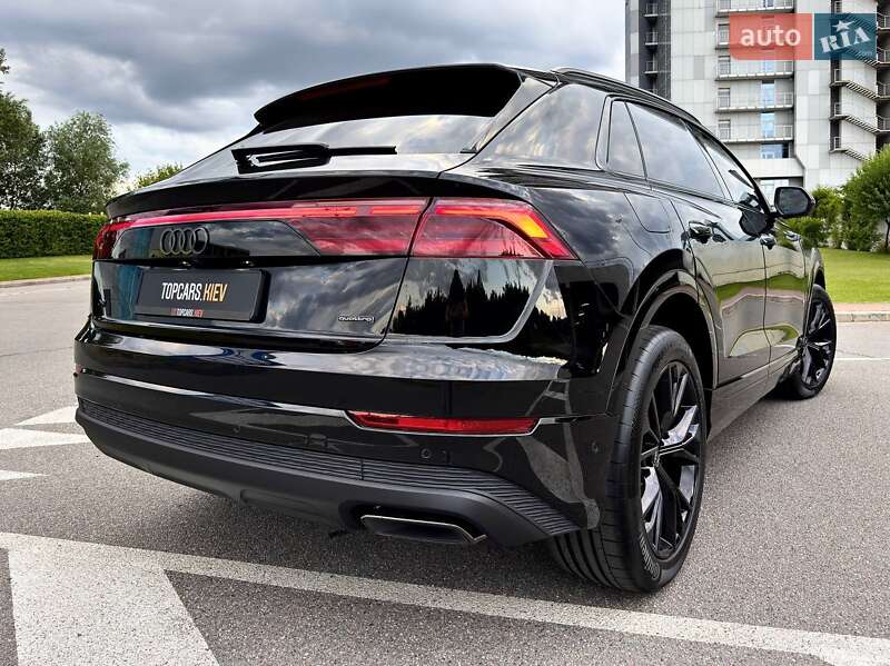 Внедорожник / Кроссовер Audi Q8 2025 в Киеве