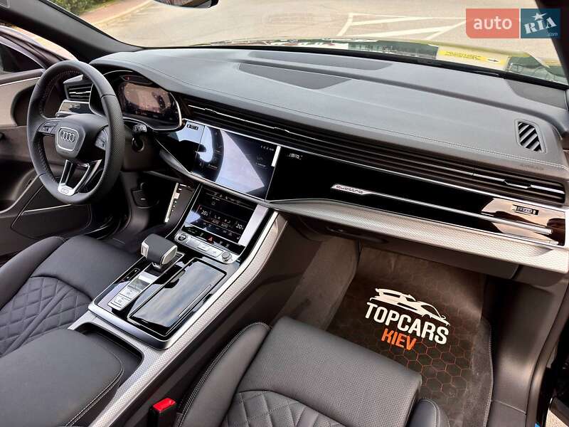 Внедорожник / Кроссовер Audi Q8 2025 в Киеве