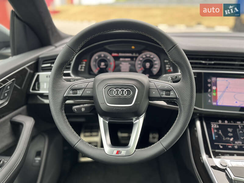 Внедорожник / Кроссовер Audi Q8 2024 в Киеве