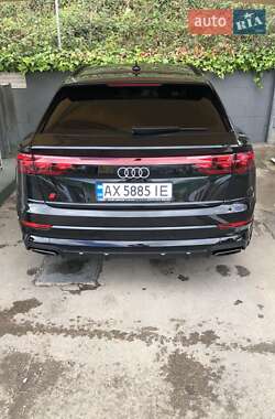 Внедорожник / Кроссовер Audi Q8 2024 в 