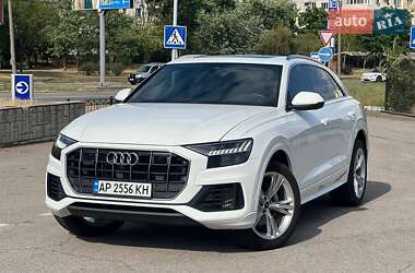 Внедорожник / Кроссовер Audi Q8 2023 в 