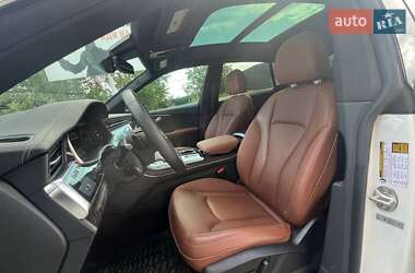 Внедорожник / Кроссовер Audi Q8 2023 в 
