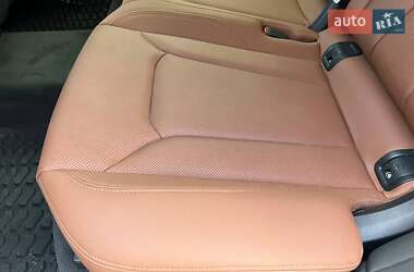 Внедорожник / Кроссовер Audi Q8 2023 в 