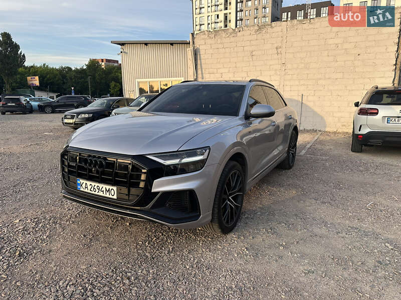 Внедорожник / Кроссовер Audi Q8 2019 в Киеве