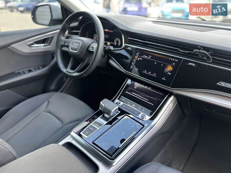 Внедорожник / Кроссовер Audi Q8 2023 в Днепре