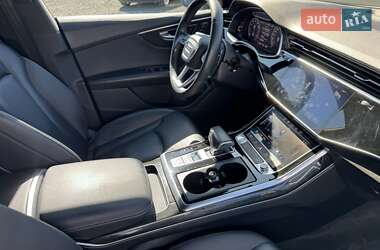 Внедорожник / Кроссовер Audi Q8 2018 в 