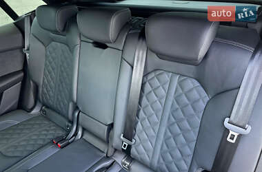 Внедорожник / Кроссовер Audi Q8 2025 в 