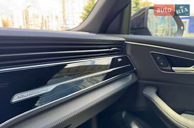 Внедорожник / Кроссовер Audi Q8 2024 в 