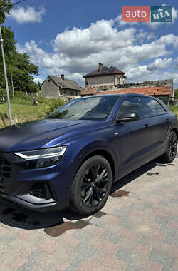 Внедорожник / Кроссовер Audi Q8 2019 в 