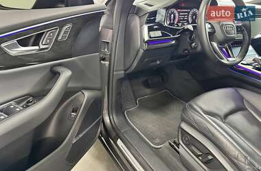 Внедорожник / Кроссовер Audi Q8 2019 в 