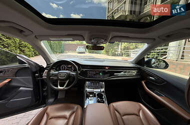 Внедорожник / Кроссовер Audi Q8 2018 в 