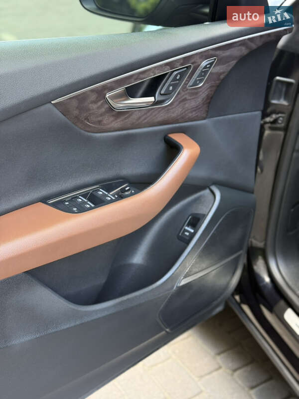 Позашляховик / Кросовер Audi Q8 2018 в Києві