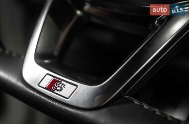 Внедорожник / Кроссовер Audi Q8 2023 в 