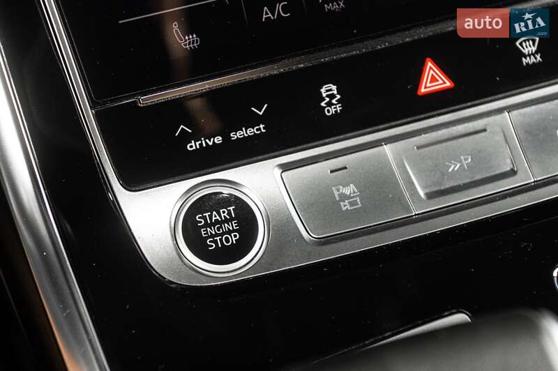 Внедорожник / Кроссовер Audi Q8 2023 в Ужгороде
