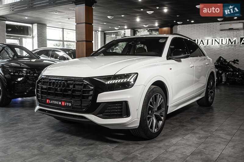 Внедорожник / Кроссовер Audi Q8 2023 в Ужгороде