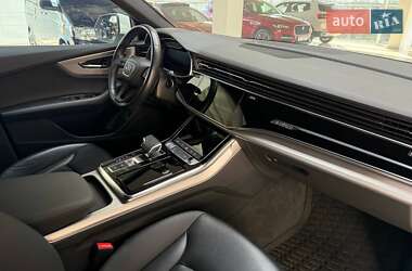 Внедорожник / Кроссовер Audi Q8 2019 в 