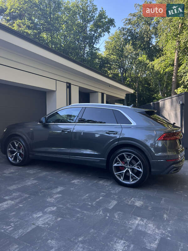 Внедорожник / Кроссовер Audi Q8 2019 в Львове