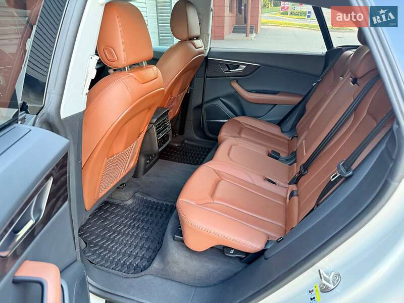 Внедорожник / Кроссовер Audi Q8 2022 в Харькове
