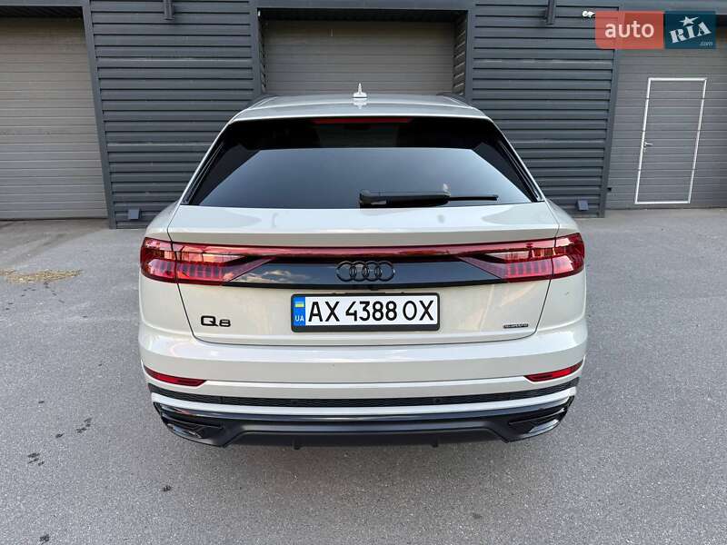 Внедорожник / Кроссовер Audi Q8 2022 в Харькове