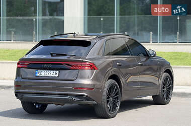 Внедорожник / Кроссовер Audi Q8 2018 в 