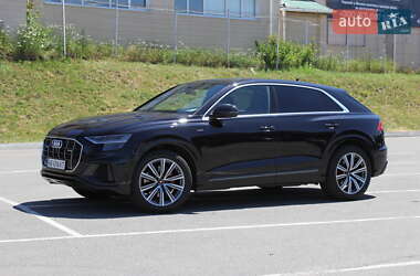 Внедорожник / Кроссовер Audi Q8 2018 в 
