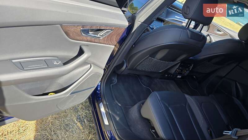 Внедорожник / Кроссовер Audi Q8 2019 в Одессе