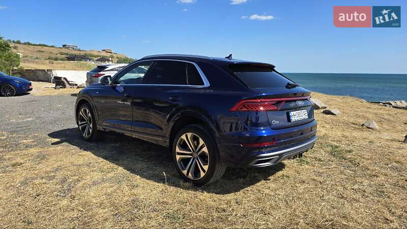 Внедорожник / Кроссовер Audi Q8 2019 в Одессе