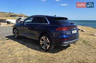 Внедорожник / Кроссовер Audi Q8 2019 в 