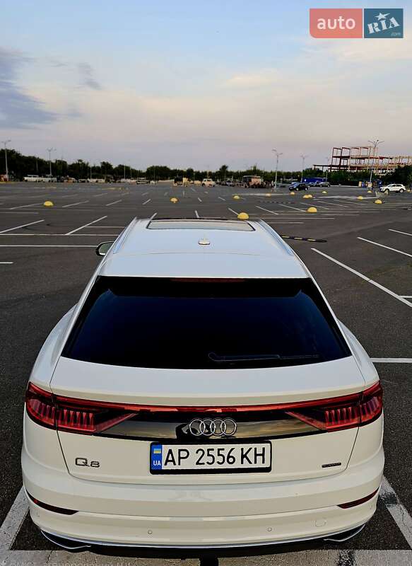 Внедорожник / Кроссовер Audi Q8 2023 в Киеве