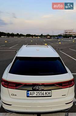 Внедорожник / Кроссовер Audi Q8 2023 в 