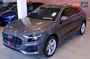Позашляховик / Кросовер Audi Q8 2019 в 