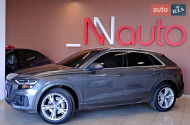 Позашляховик / Кросовер Audi Q8 2019 в 