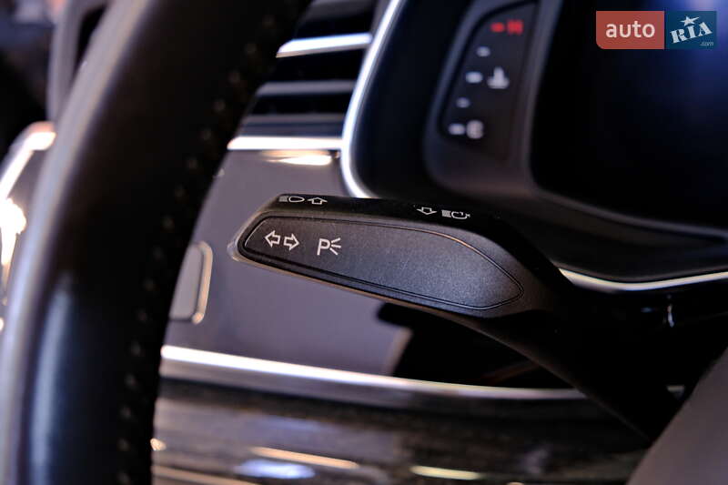 Позашляховик / Кросовер Audi Q8 2019 в Одесі