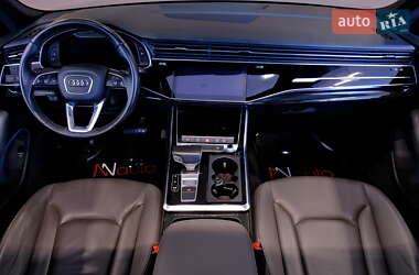 Позашляховик / Кросовер Audi Q8 2019 в 