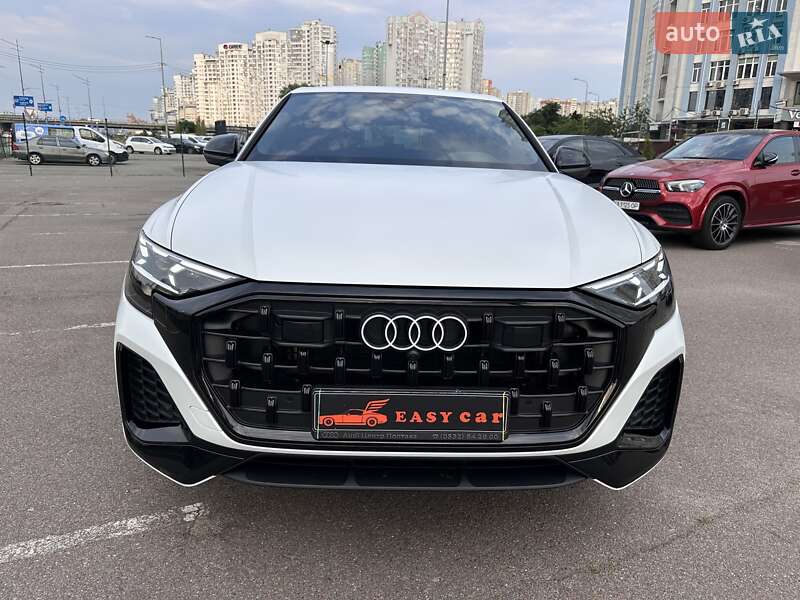Позашляховик / Кросовер Audi Q8 2023 в Києві