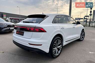 Внедорожник / Кроссовер Audi Q8 2023 в 