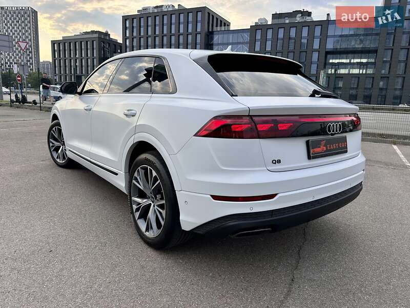 Позашляховик / Кросовер Audi Q8 2023 в Києві
