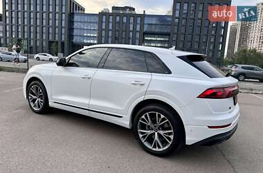 Внедорожник / Кроссовер Audi Q8 2023 в 
