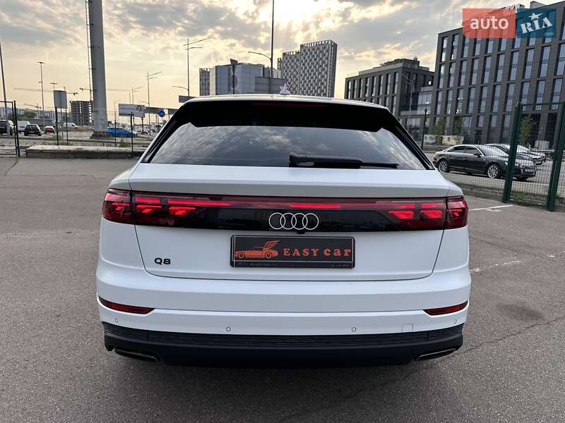 Позашляховик / Кросовер Audi Q8 2023 в Києві